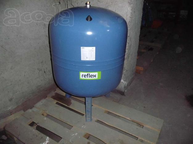 Продам Бак расширительный  синий "Reflex  /200L  13N